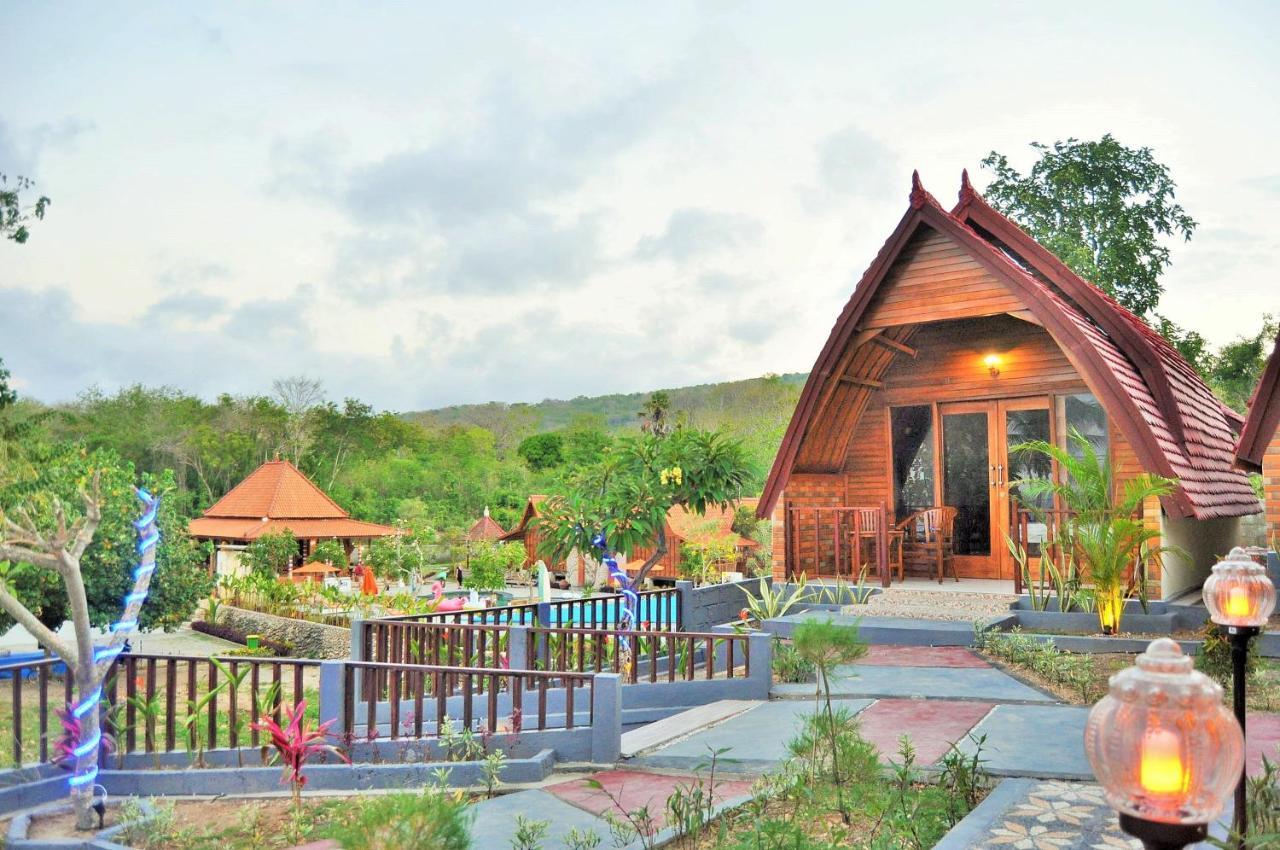 Surya Chandra Beach Bungalow Batununggul Dış mekan fotoğraf