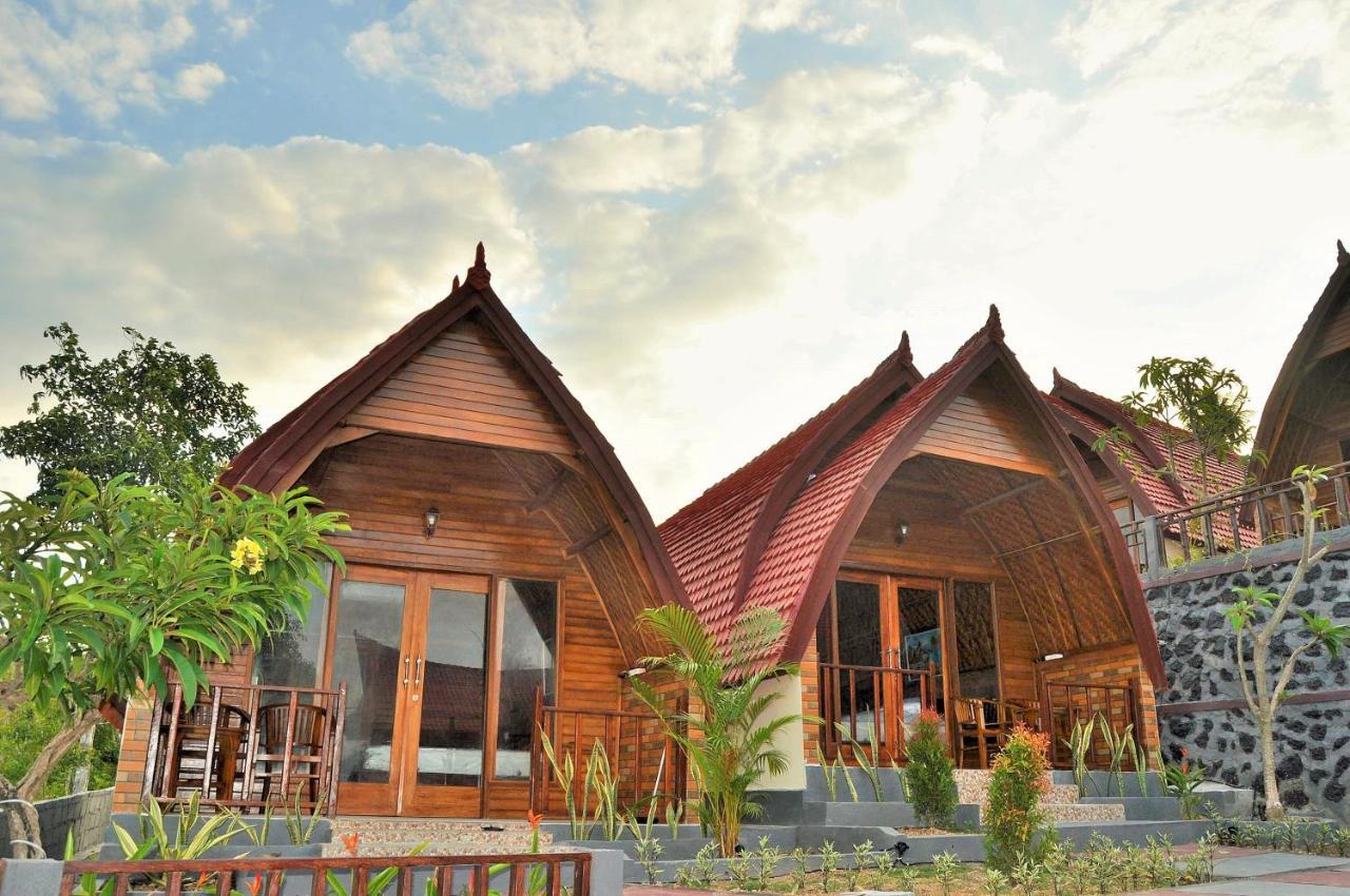 Surya Chandra Beach Bungalow Batununggul Dış mekan fotoğraf
