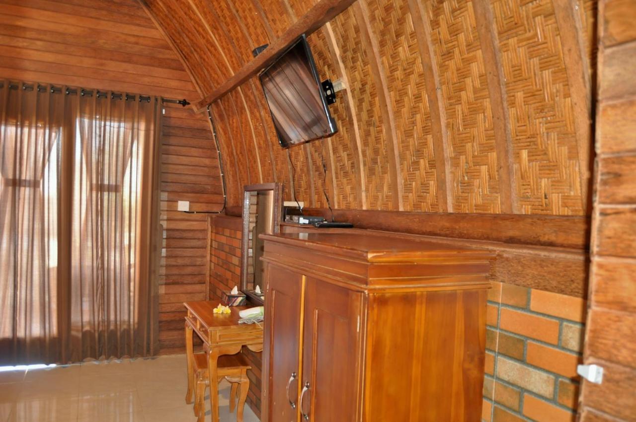 Surya Chandra Beach Bungalow Batununggul Dış mekan fotoğraf